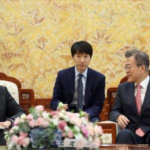 문재인 대통령과 김용 세계은행 총재의 만남  2018-05-25 
