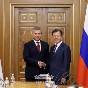 국민방문 첫 날, 러시아 하원의장 면담부터 총리와의 만남까지  2018-06-21 