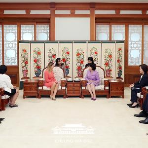 김정숙 여사, 코스타리카 도블레스 여사 환담 결과 관련 서면브리핑 (2018-10-08)
