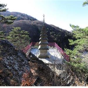 「정선 정암사 수마노탑」은 국보,「안동 봉황사 대웅전」은 보물로 지정