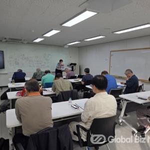 산시성 사마천 사당 입구 현판에 “위대한 역사가의 붓이 세상의 진실을 널리 드러낸다” 새겨져